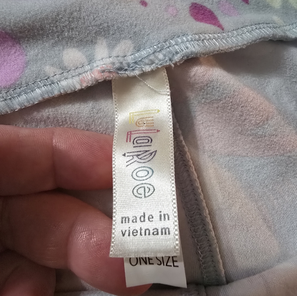 Lularoe - Picture 4 of 5